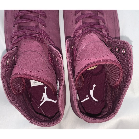 Athletic_Shoes